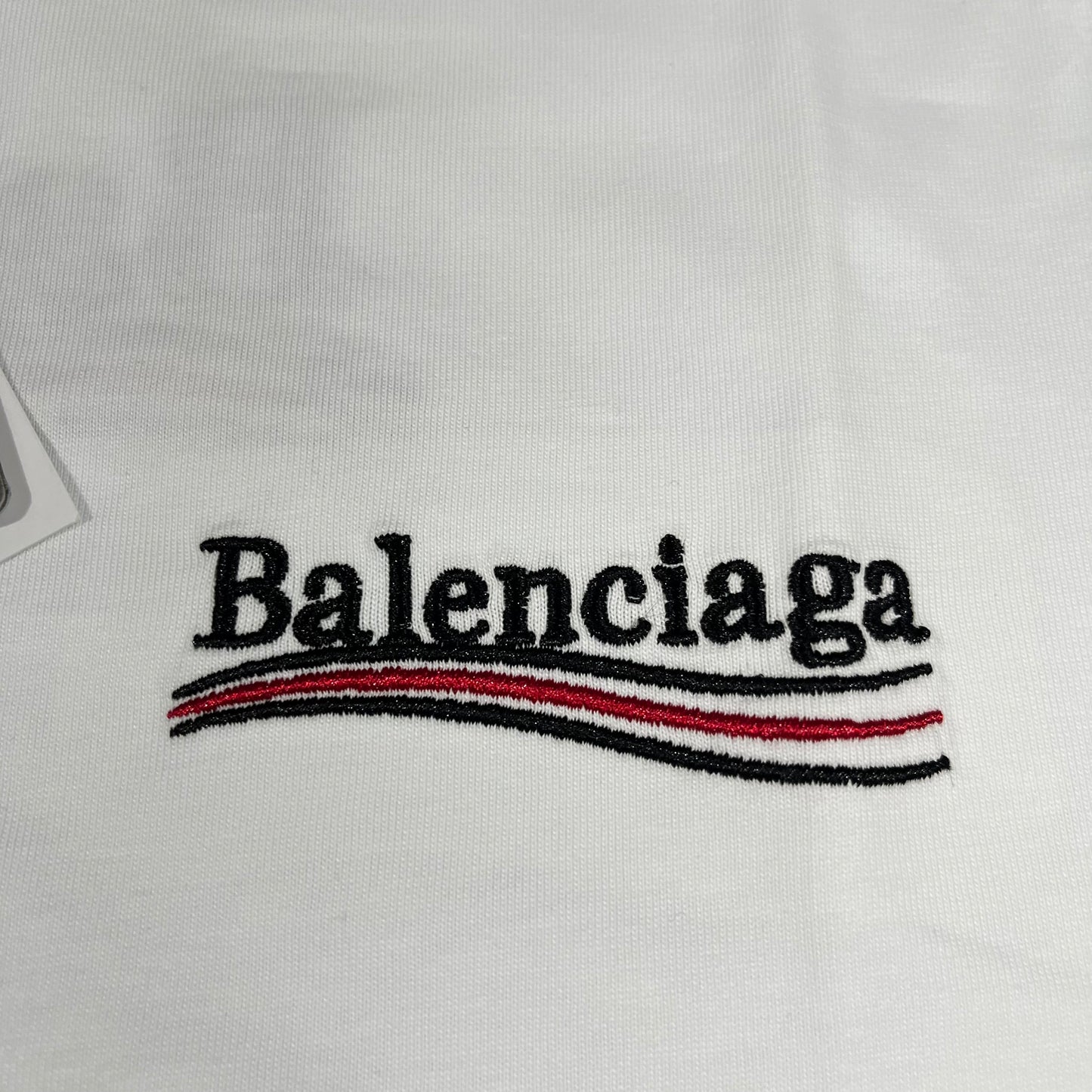 Remera Balenciaga Logo Bordado Blanca