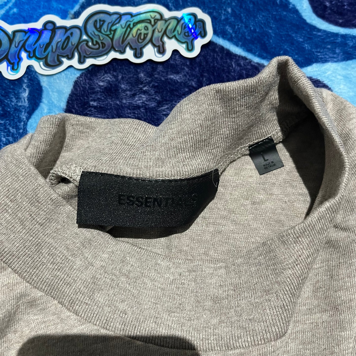 Remera Essentials Small Logo L