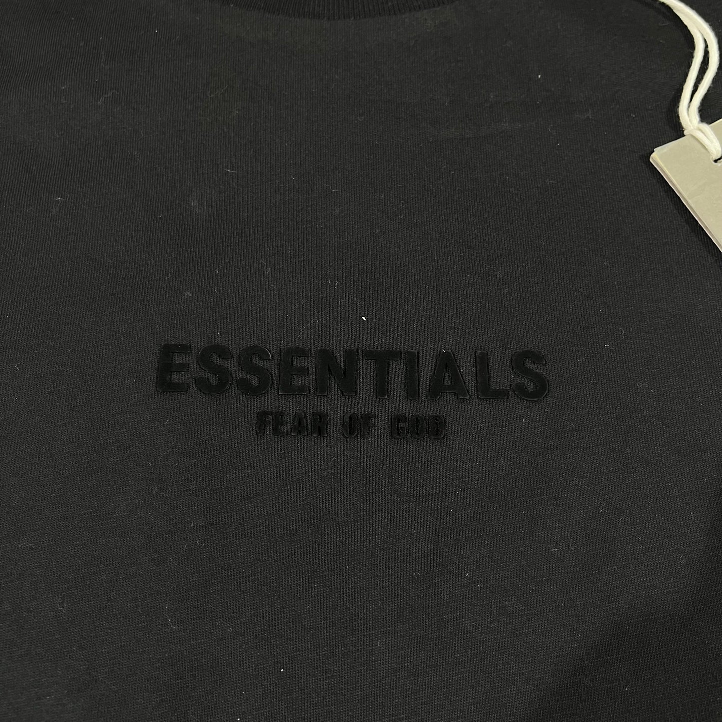 Remera FOG Essentials Small Logo M