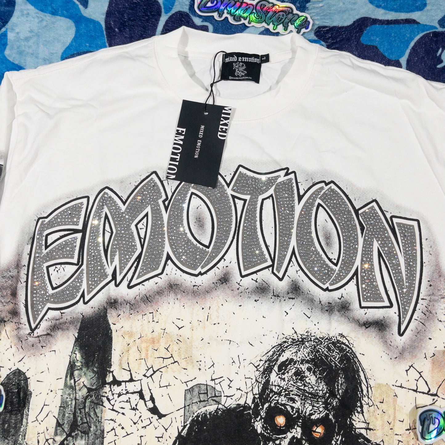 Remera Mixed Emotion Resurrection Blanca L