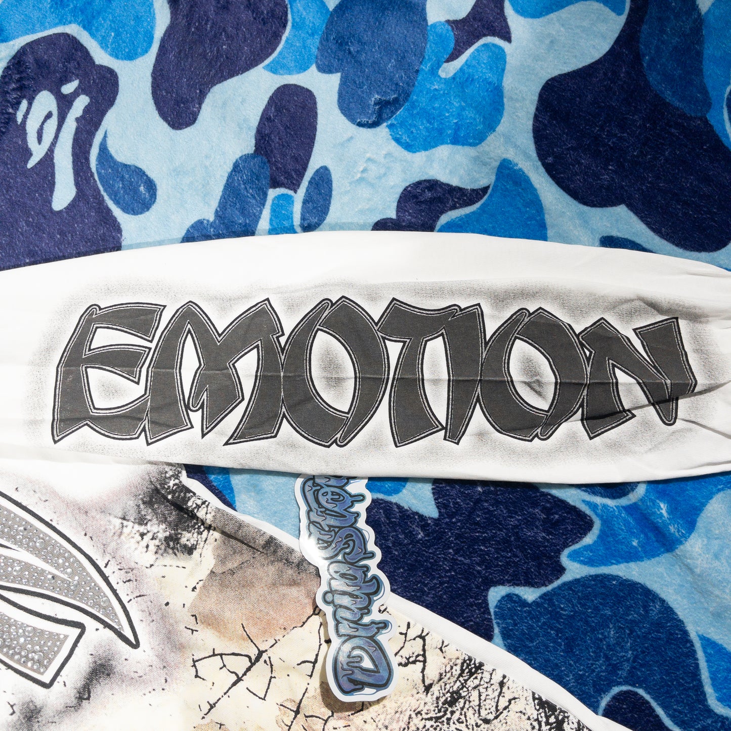 Remera Mixed Emotion Resurrection Blanca L