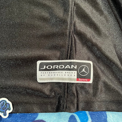 Remera Supreme Jordan Warm Up Negra