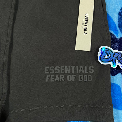Short Essentials Off Black S