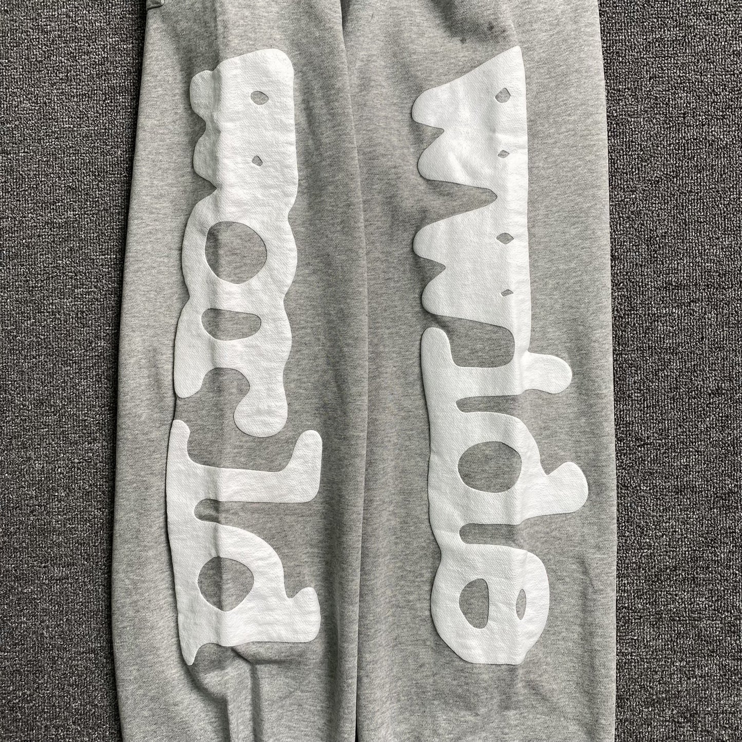 sp5der-beluga-sweatpants-dark-grey-heather-4-Drip Store Argentina