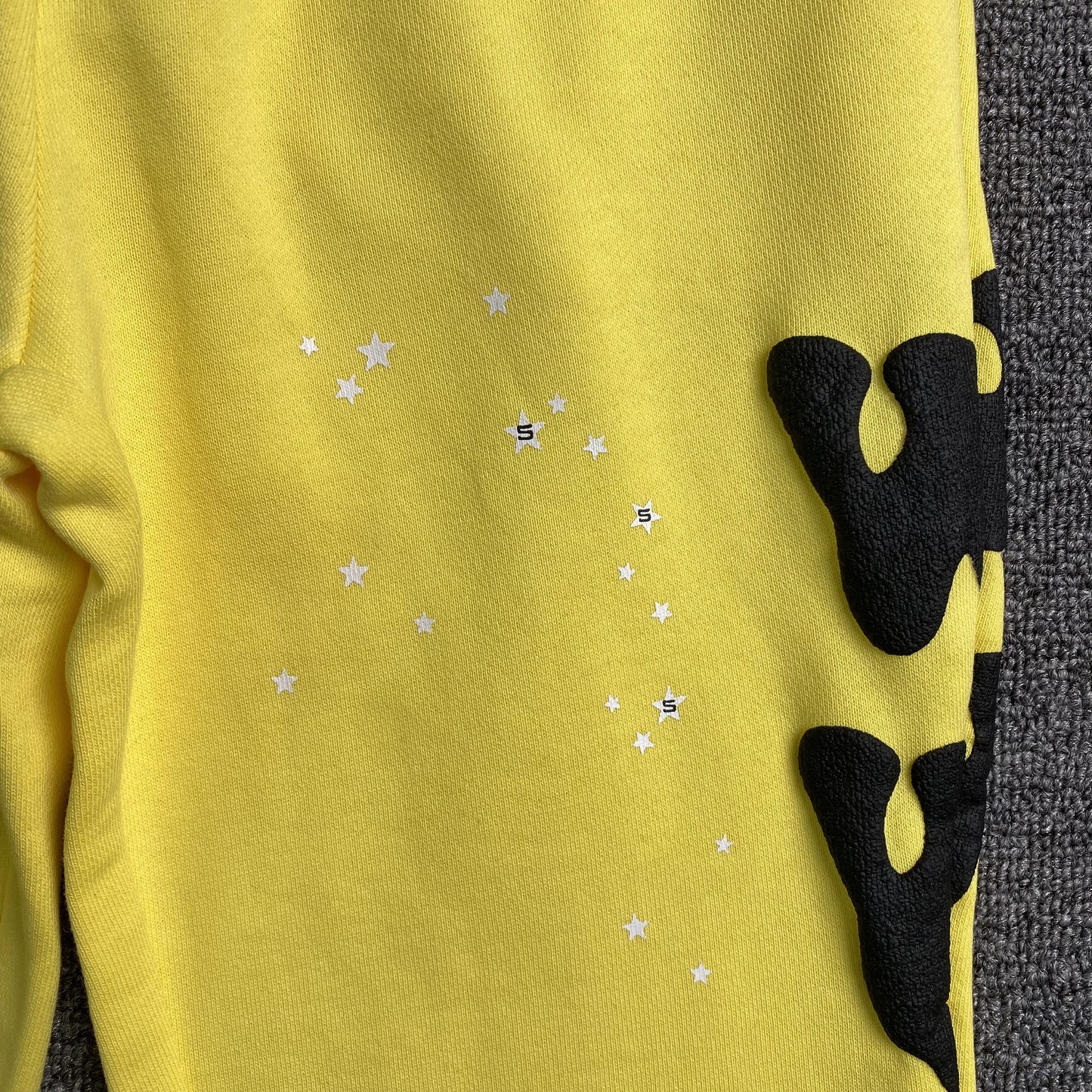 sp5der-beluga-sweatpants-gold-3-Drip Store Argentina