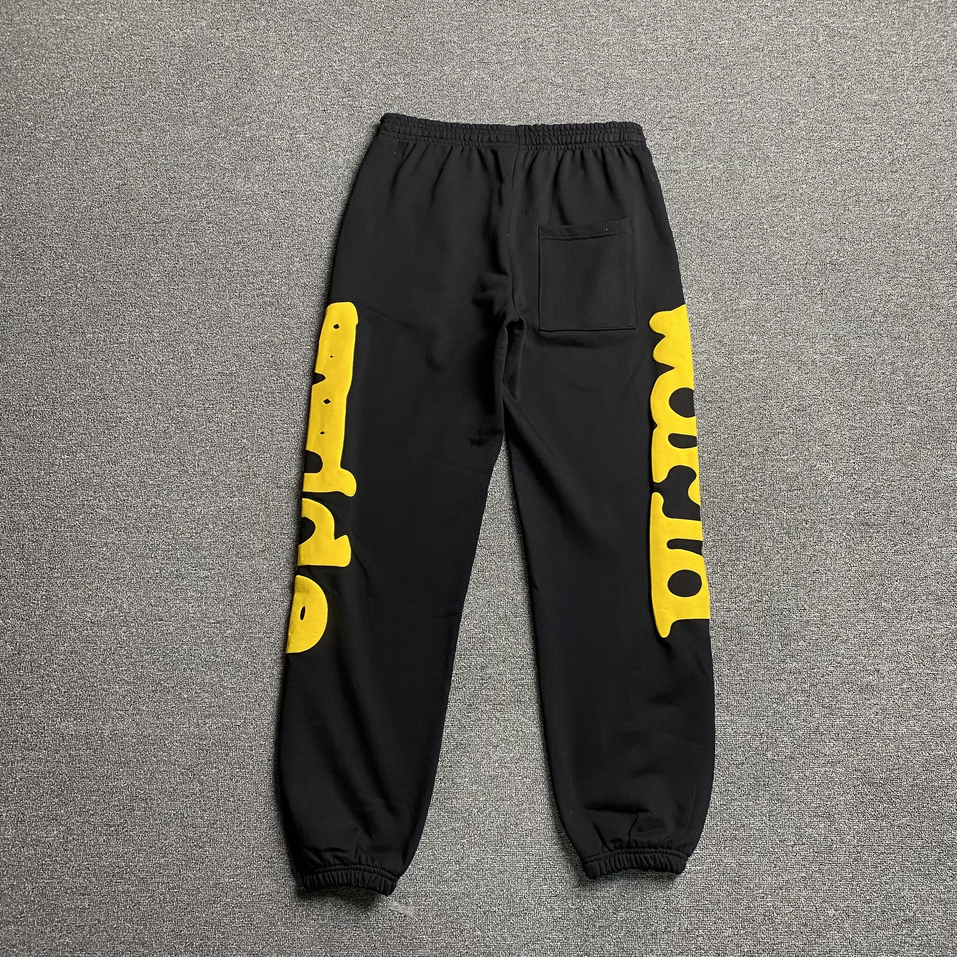 sp5der-beluga-sweatpants-onyx-yellow-2-Drip Store Argentina