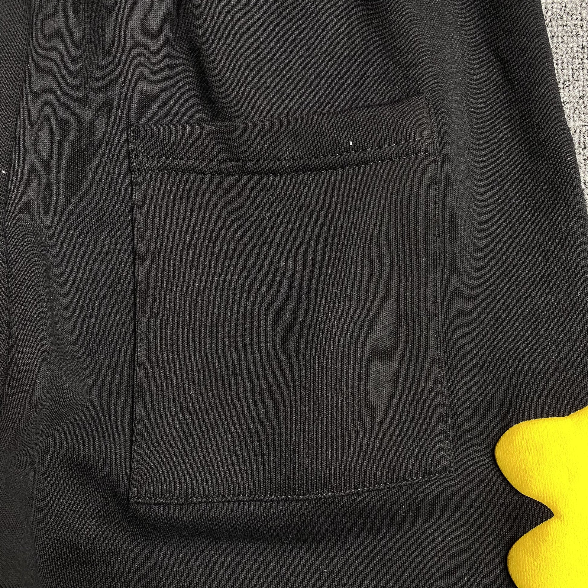 sp5der-beluga-sweatpants-onyx-yellow-5-Drip Store Argentina