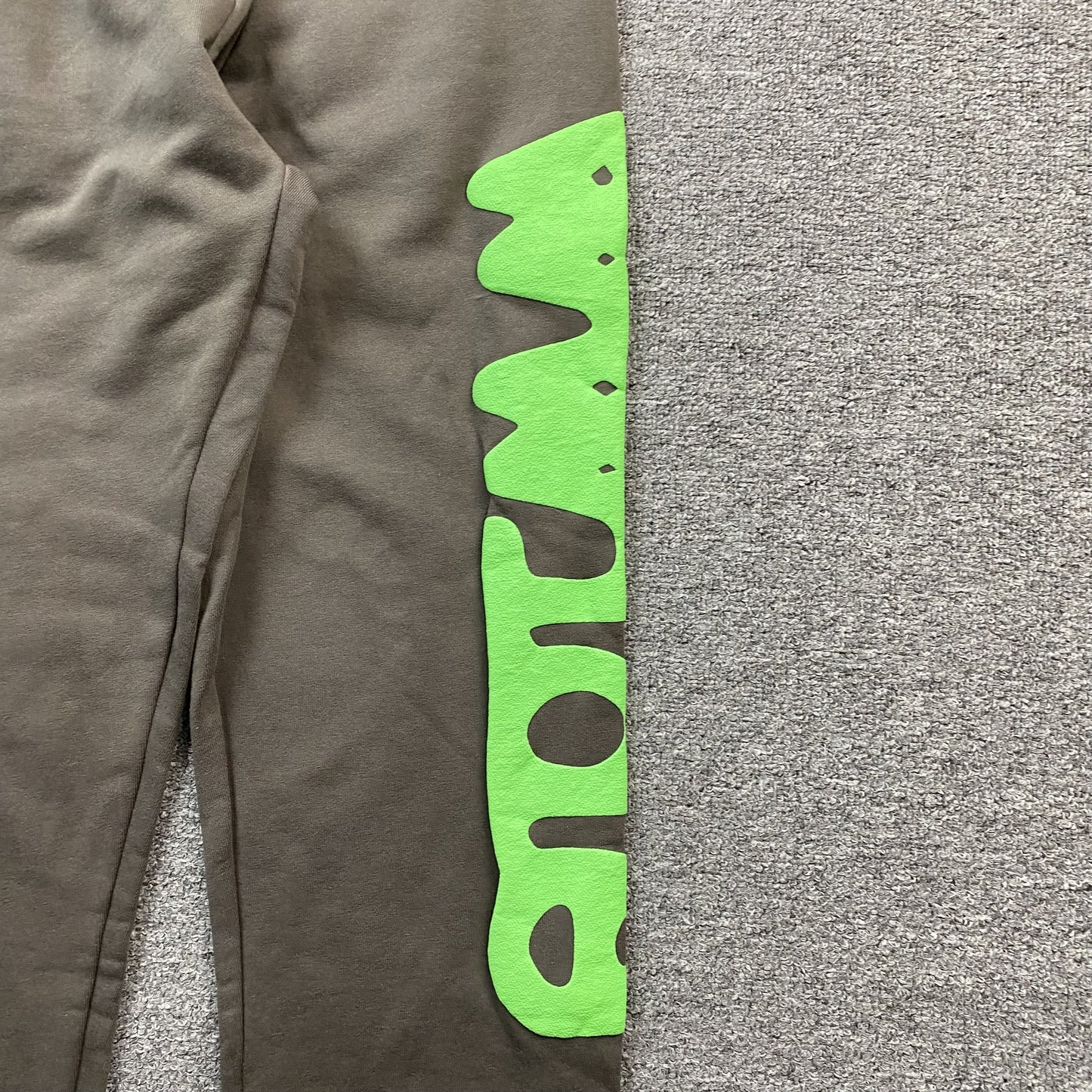 sp5der-beluga-sweatpants-slate-grey-green-3-Drip Store Argentina