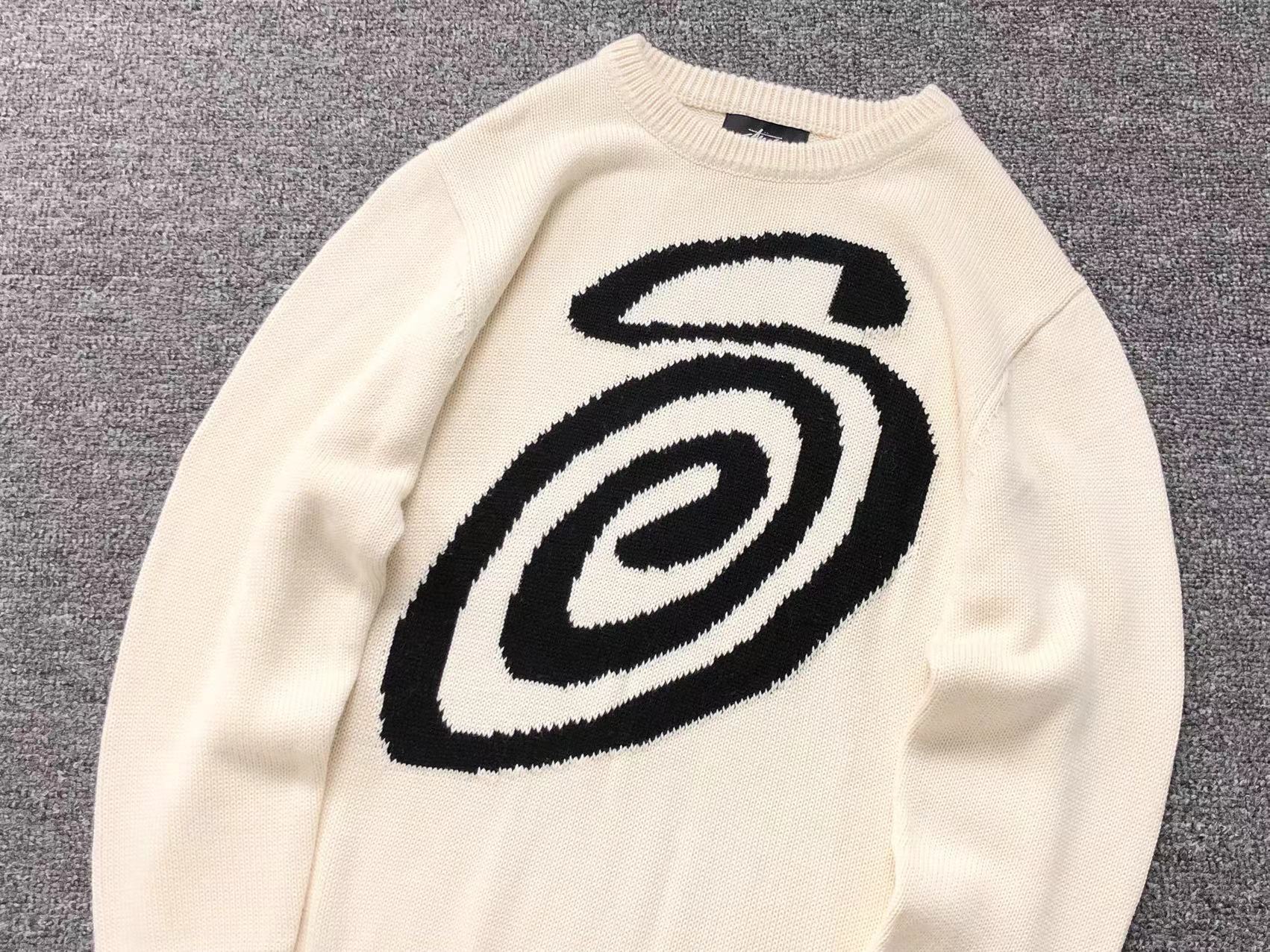 Sweater Stussy Curly S Knit Natural - Drip Store Argentina