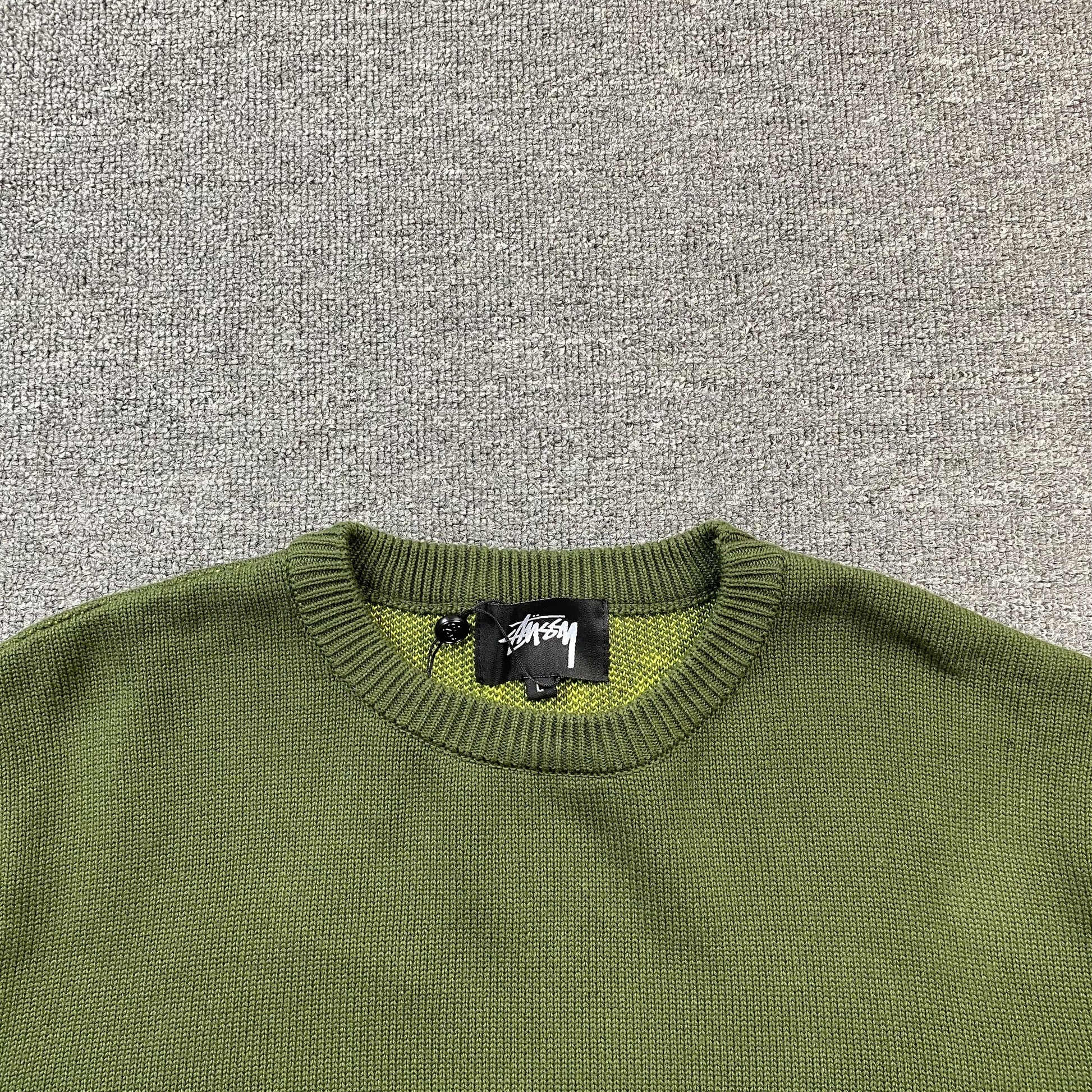 stussy-laguna-icon-sweater-dark-green-6-Drip Store Argentina