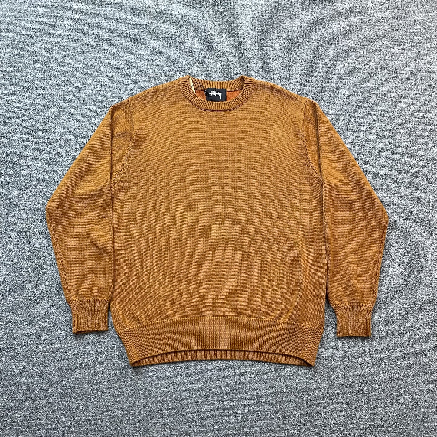 stussy-laguna-icon-sweater-tan-2-Drip Store Argentina