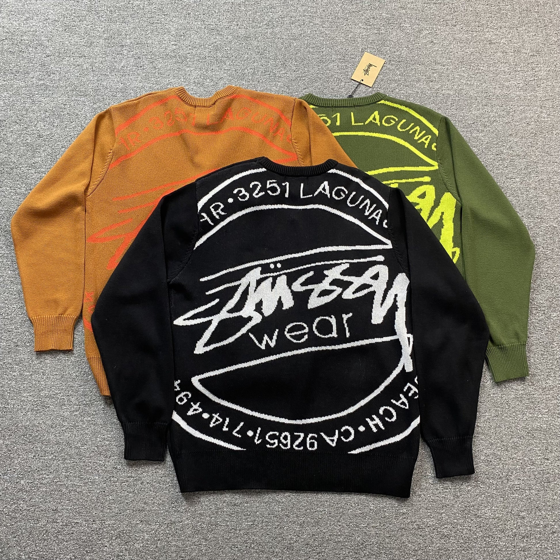 stussy-laguna-icon-sweater-tan-5-Drip Store Argentina