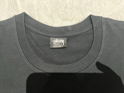 stussy-strawberry-tee-black-4-Drip Store Argentina