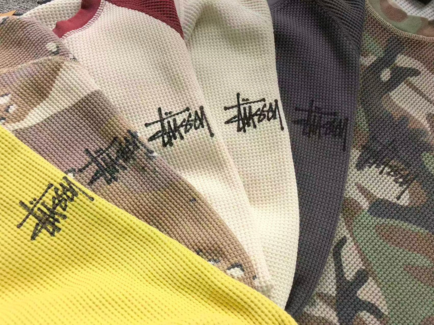 Remera Stussy Thermal Raglan Crema