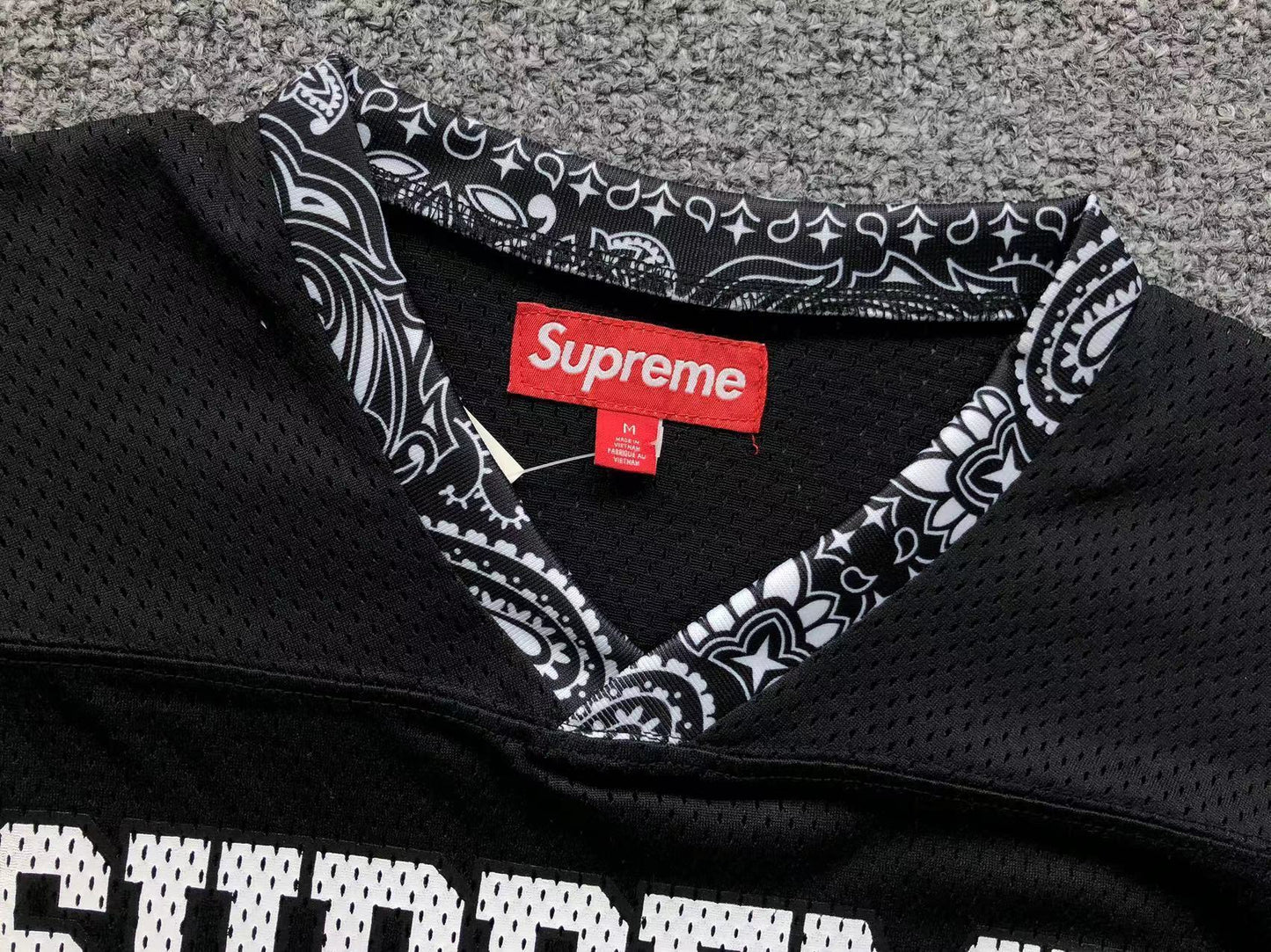 Camiseta Supreme Bandana Jersey Negra