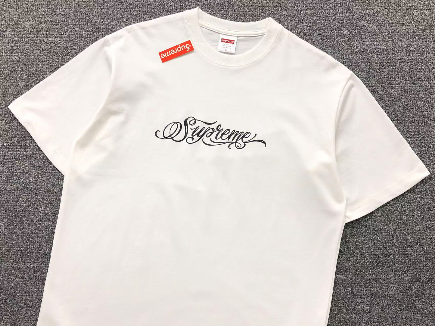 supreme-black-script-tee-white-3-Drip Store Argentina