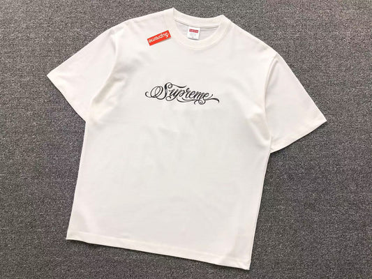 supreme-black-script-tee-white-Drip Store Argentina