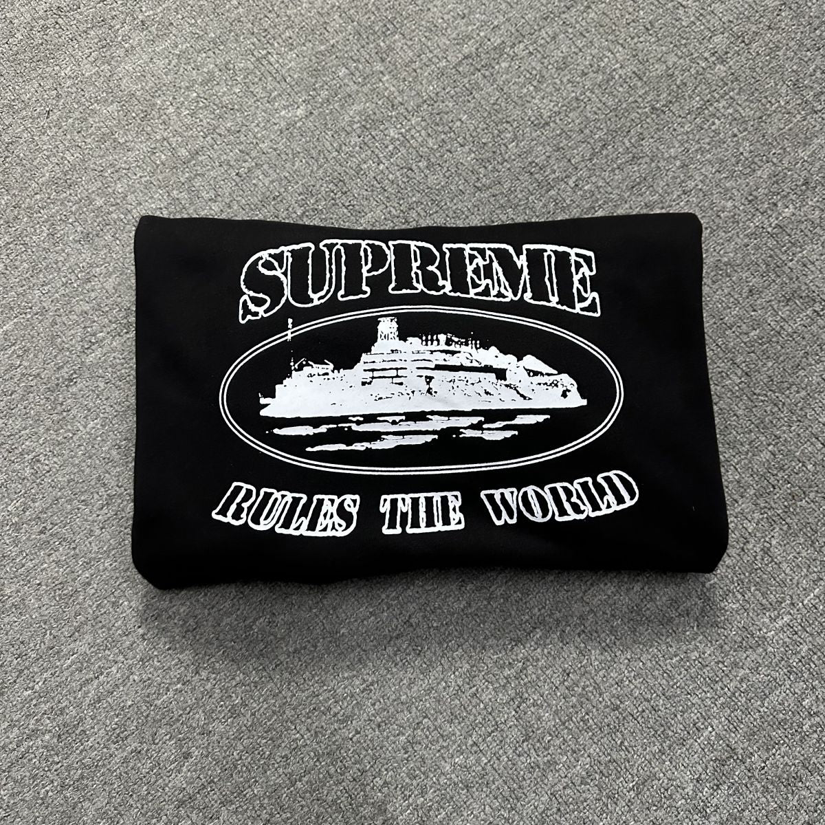 supreme-corteiz-rules-the-world-hoodie-black-7-Drip Store Argentina
