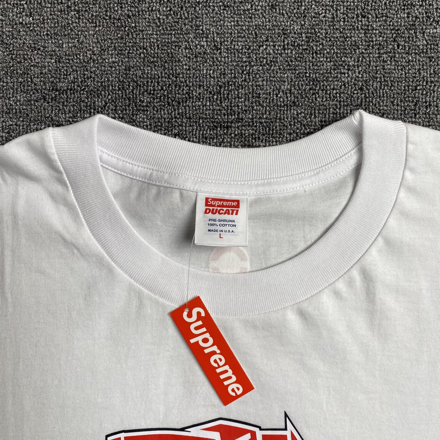 supreme-ducati-bike-tee-white-5-Drip Store Argentina