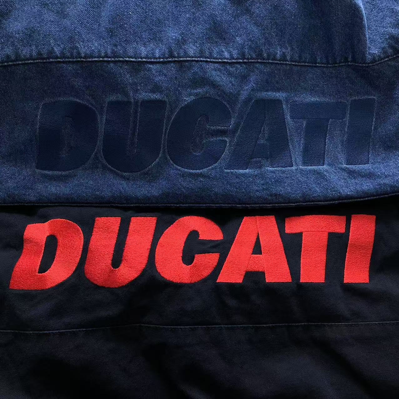 Campera Supreme Ducati Negra