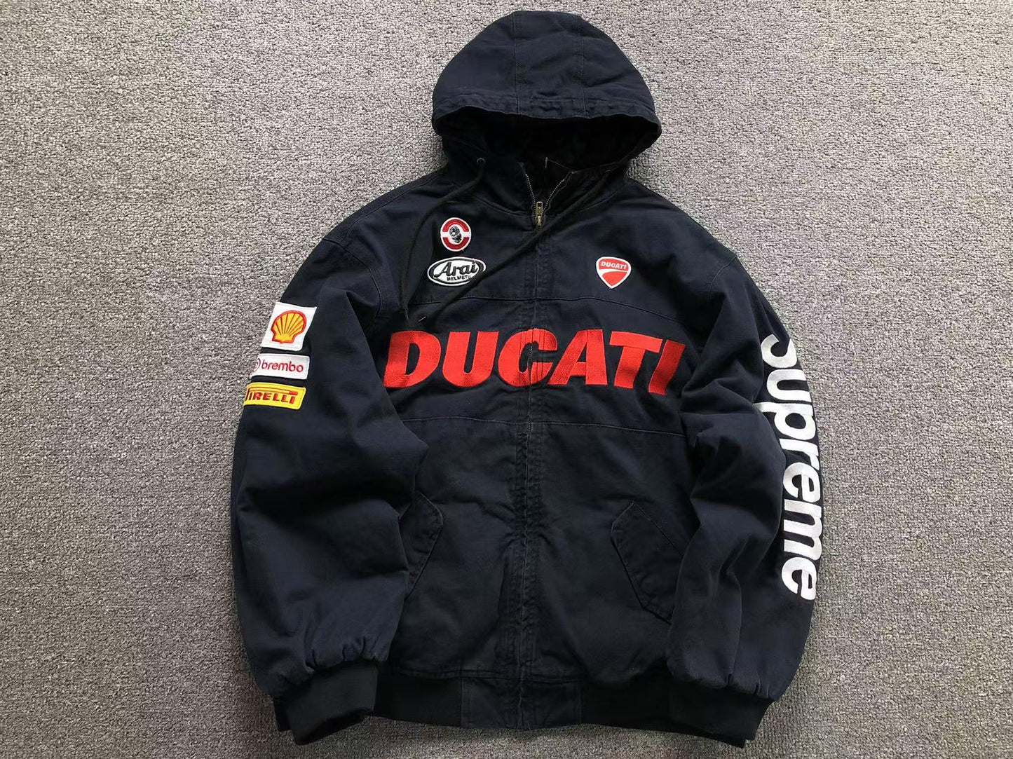Campera Supreme Ducati Negra