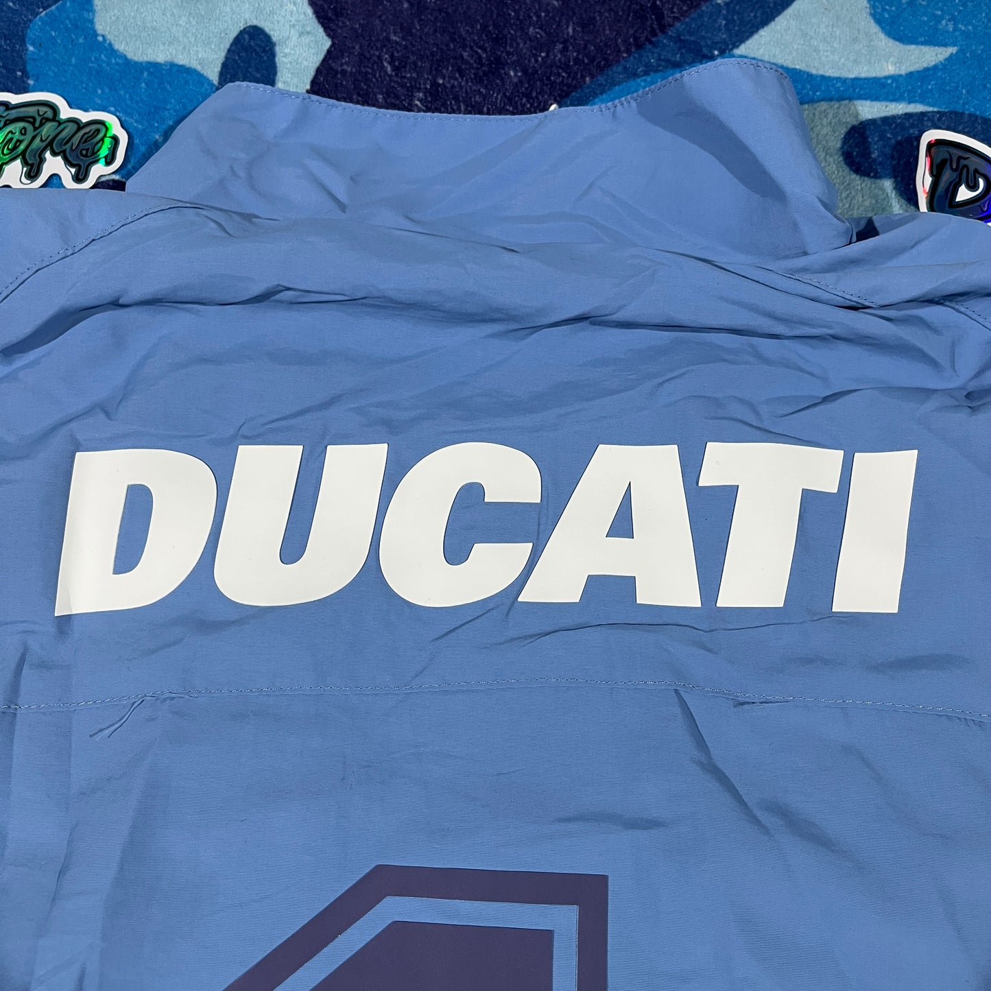 Conjunto Supreme Ducati Celeste