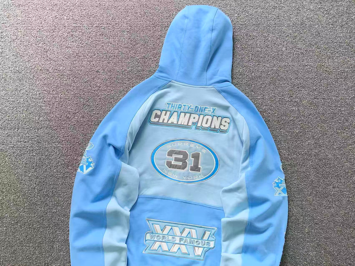 Campera Supreme Football Celeste