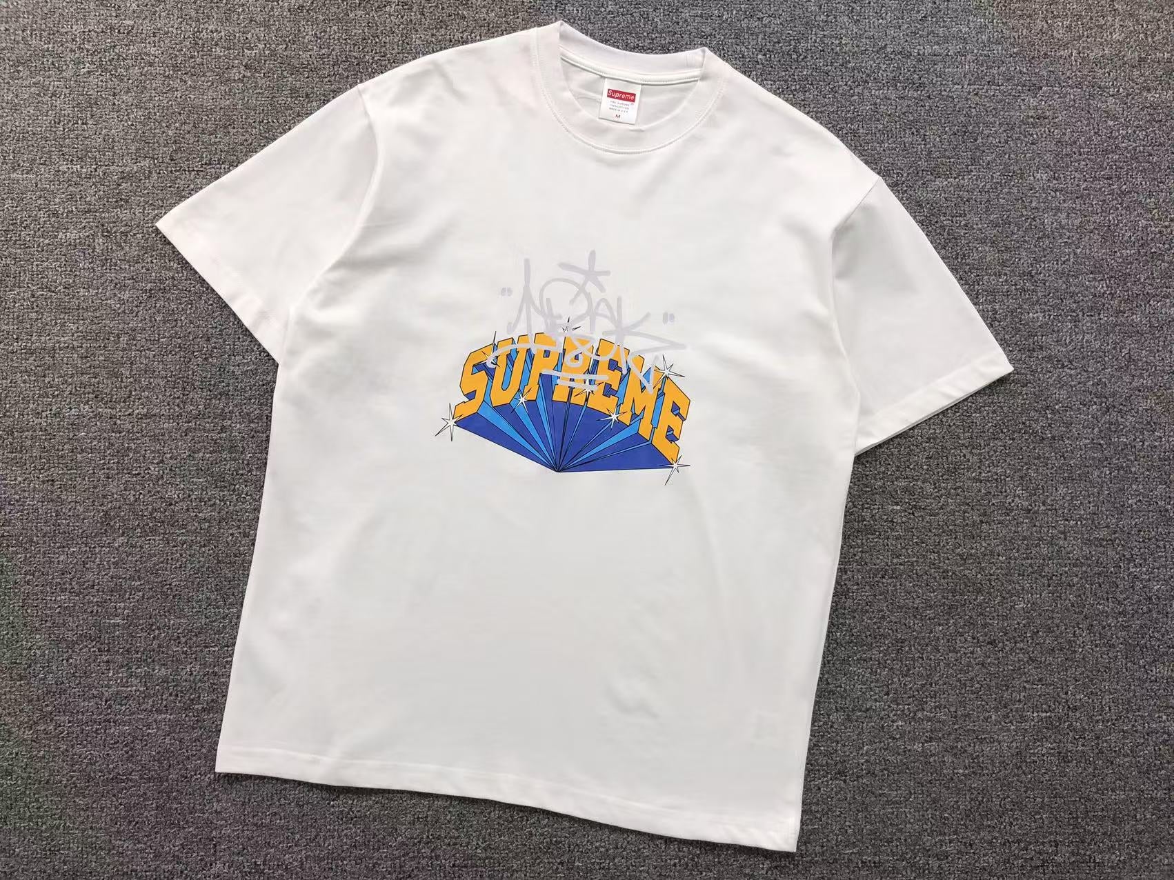 supreme-irak-arc-tee-white-Drip Store Argentina