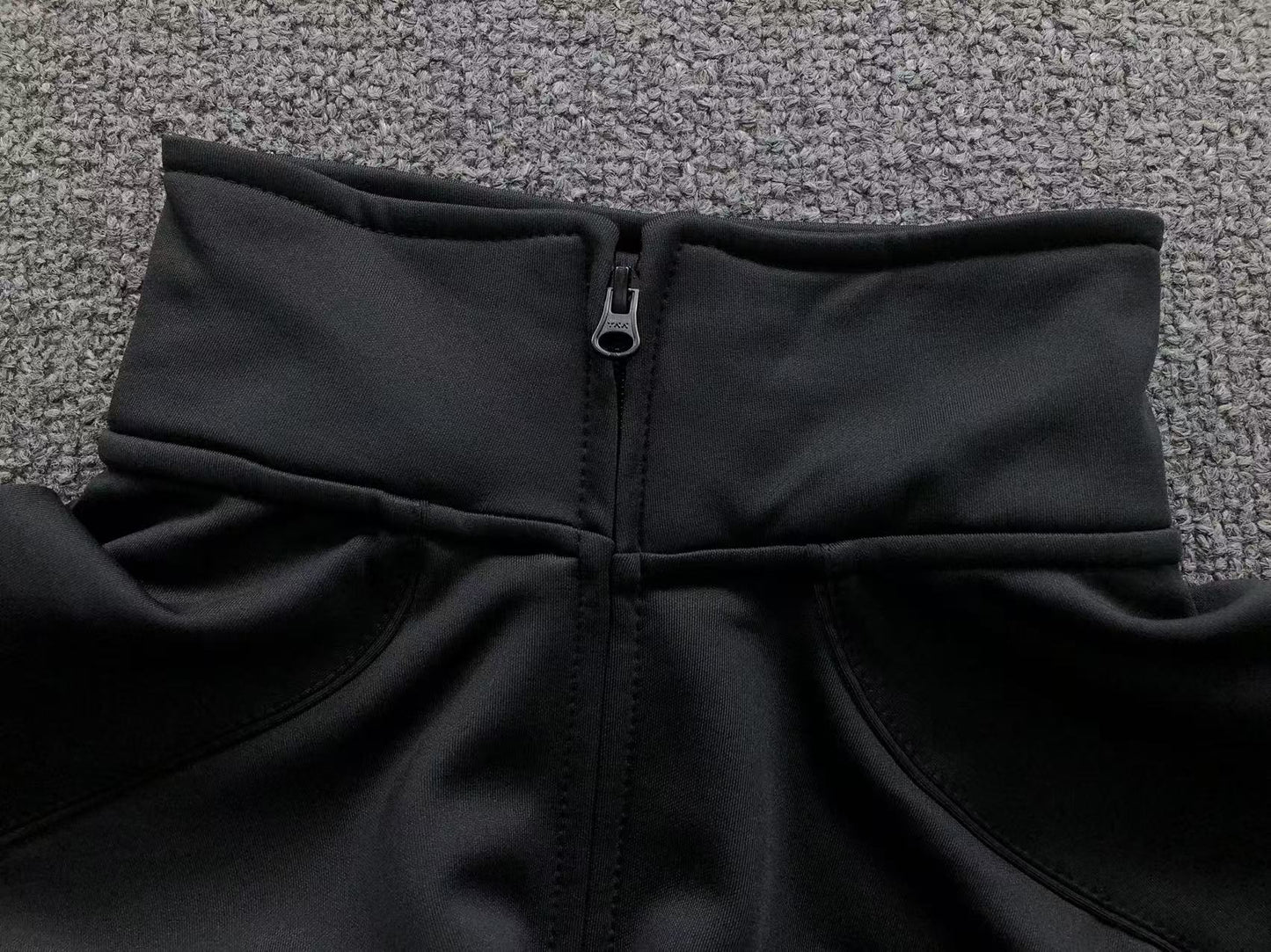 supreme-jordan-tricot-track-jacket-black-13-Drip Store Argentina