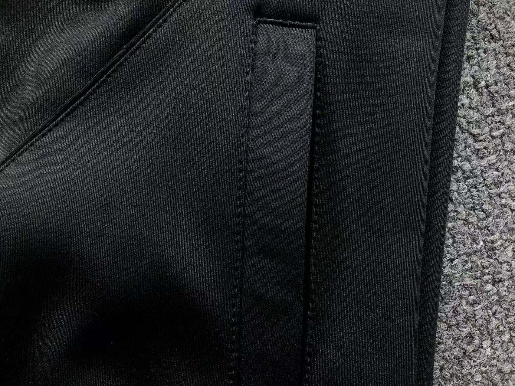 supreme-jordan-tricot-track-jacket-black-9-Drip Store Argentina