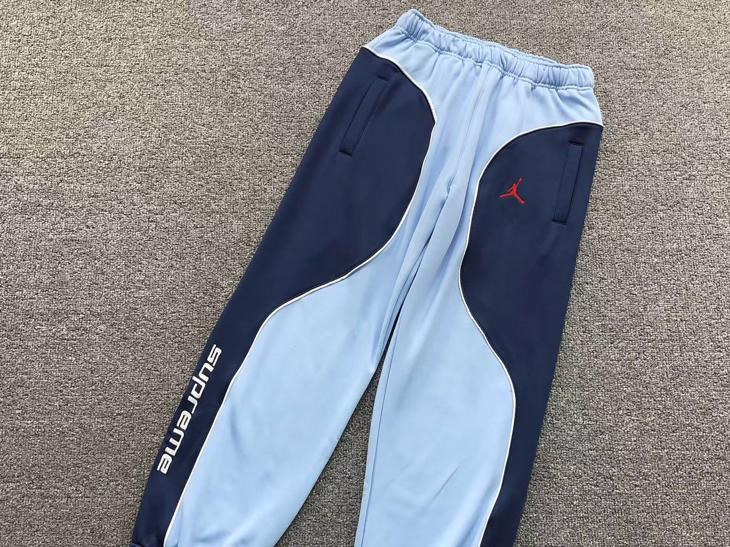 supreme-jordan-tricot-track-pants-light-blue-2-Drip Store Argentina