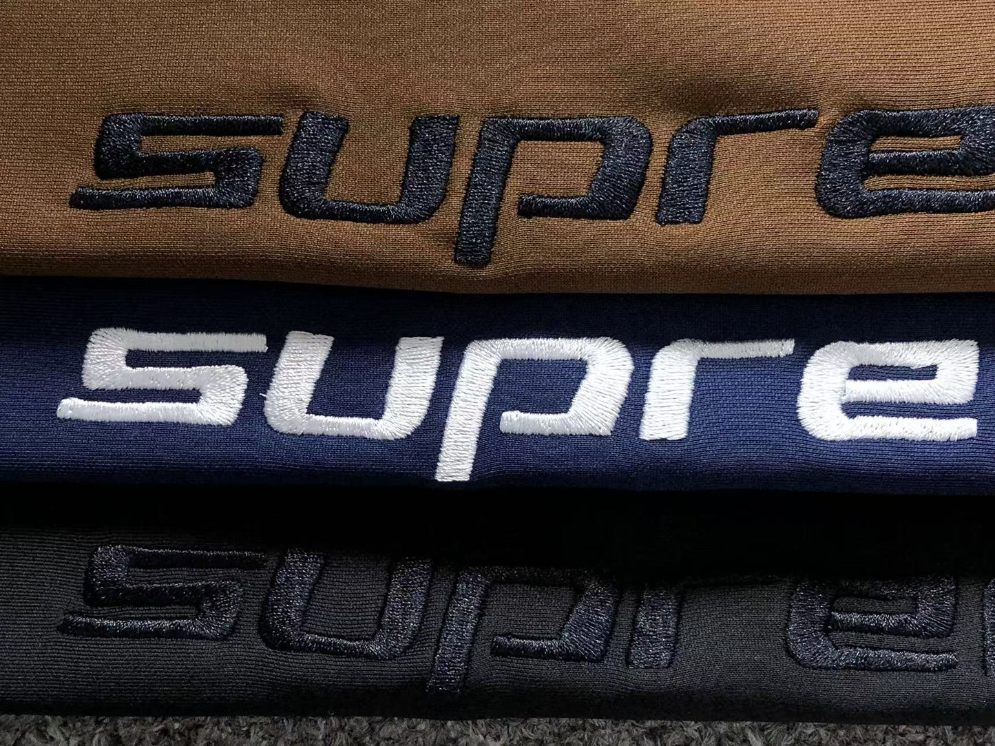 supreme-jordan-tricot-track-pants-olive-5-Drip Store Argentina