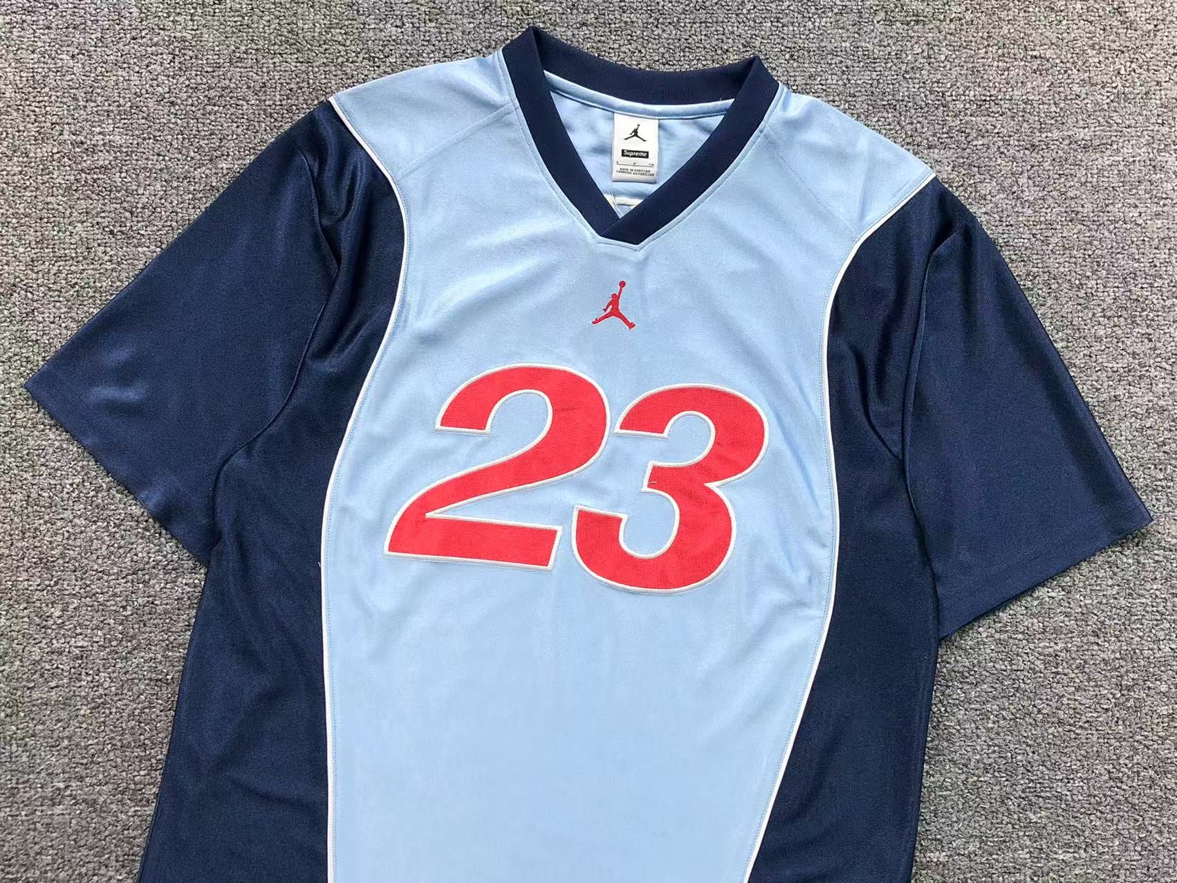 supreme-jordan-warm-up-jersey-light-blue-6-Drip Store Argentina