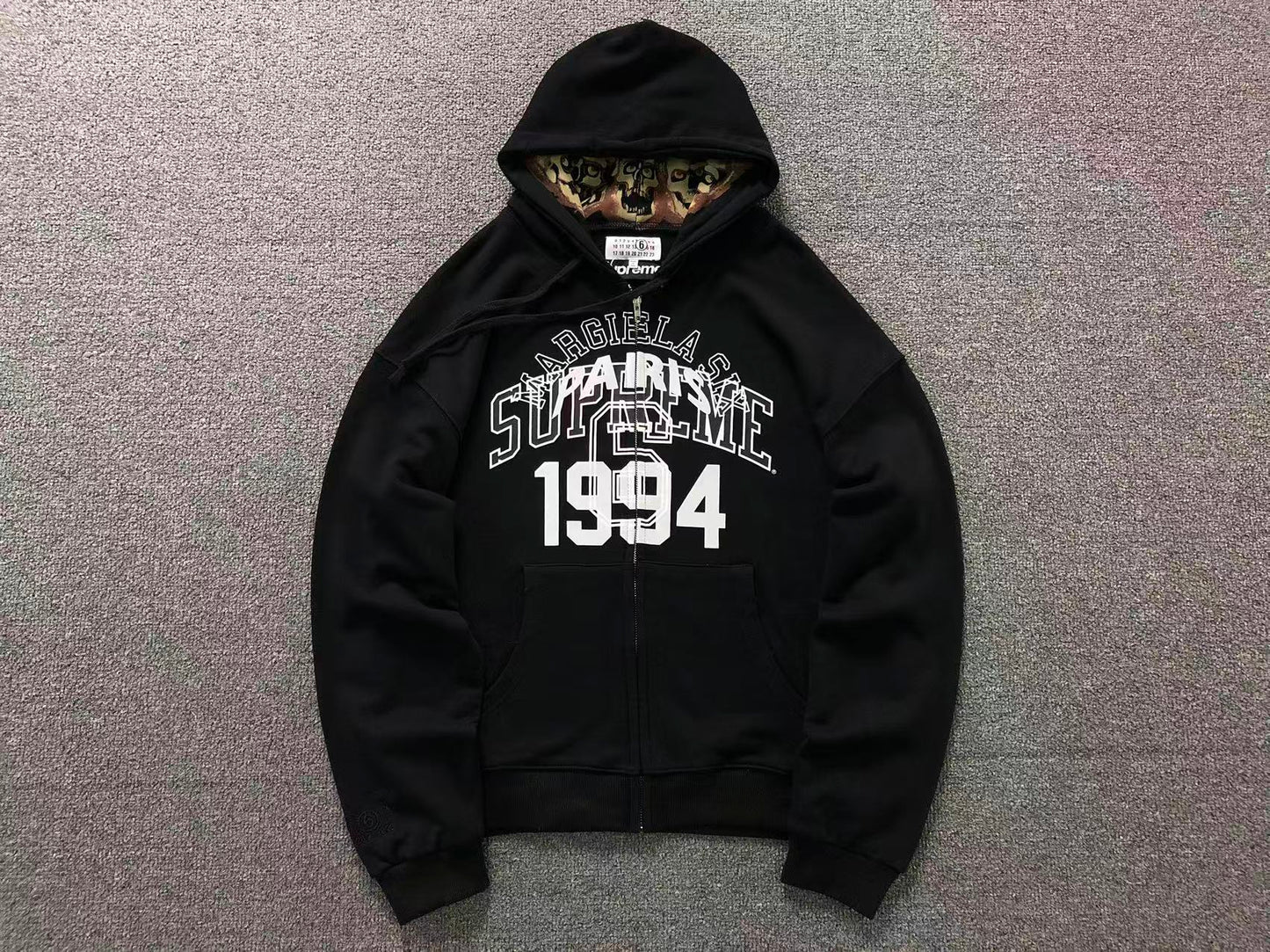 Campera Supreme MM6 Maison Margiela Negra