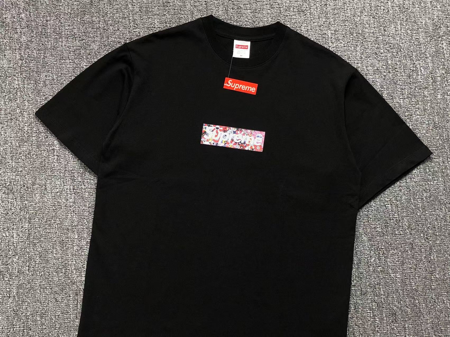 supreme-murakami-box-logo-tee-black-3-Drip Store Argentina