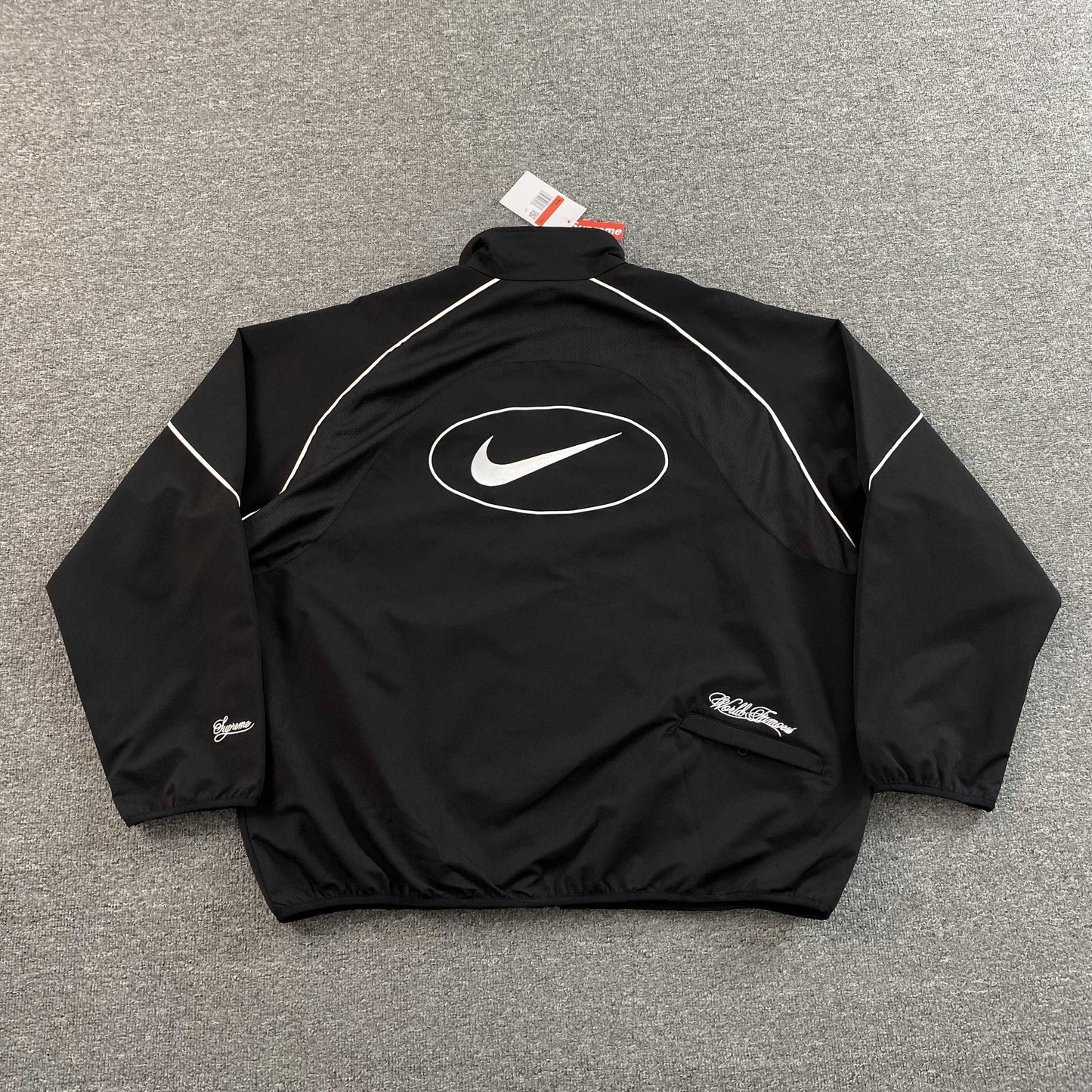 Campera Supreme Nike Negra