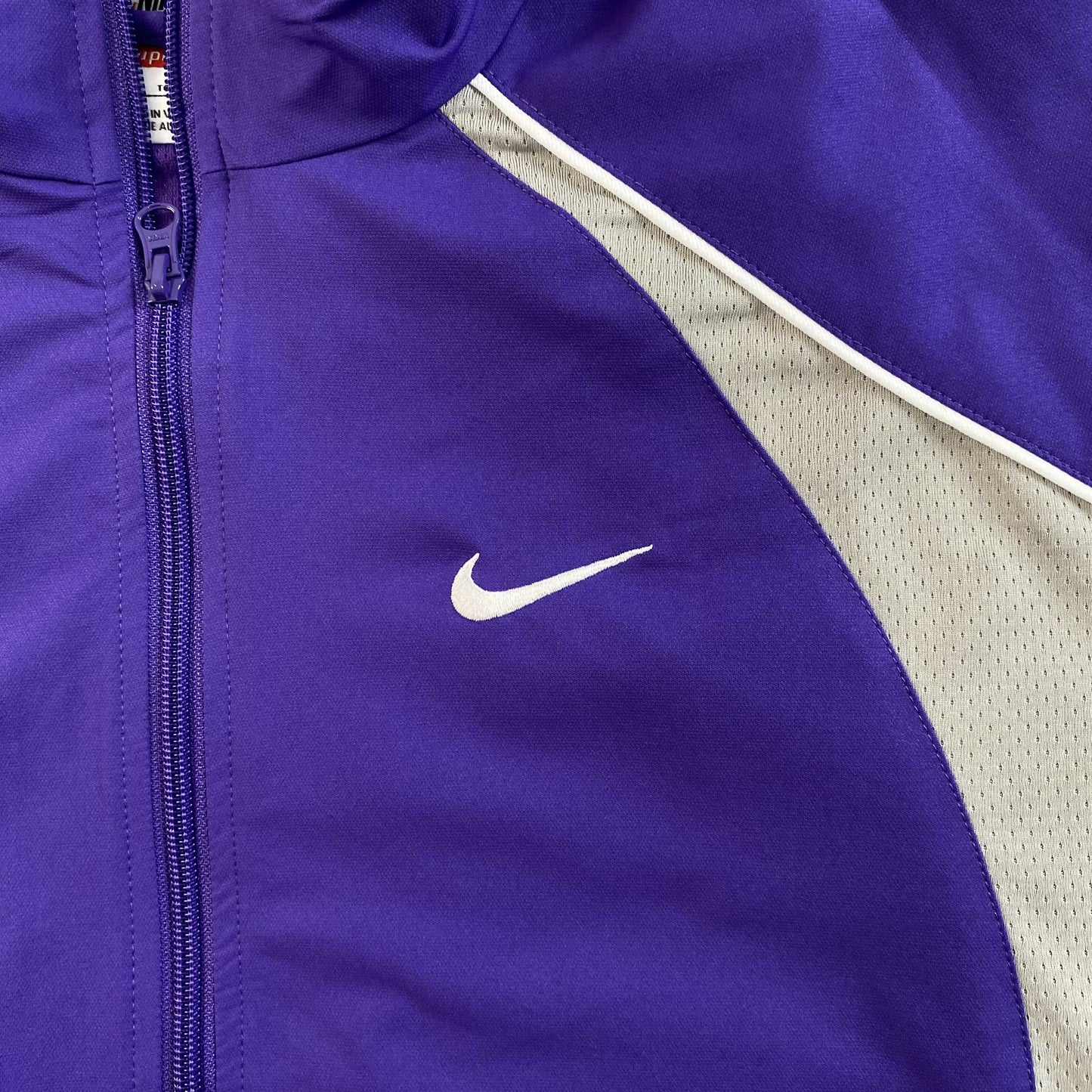 Campera Supreme Nike Violeta