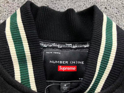 Campera Supreme Number (N)ine Mickey Negra