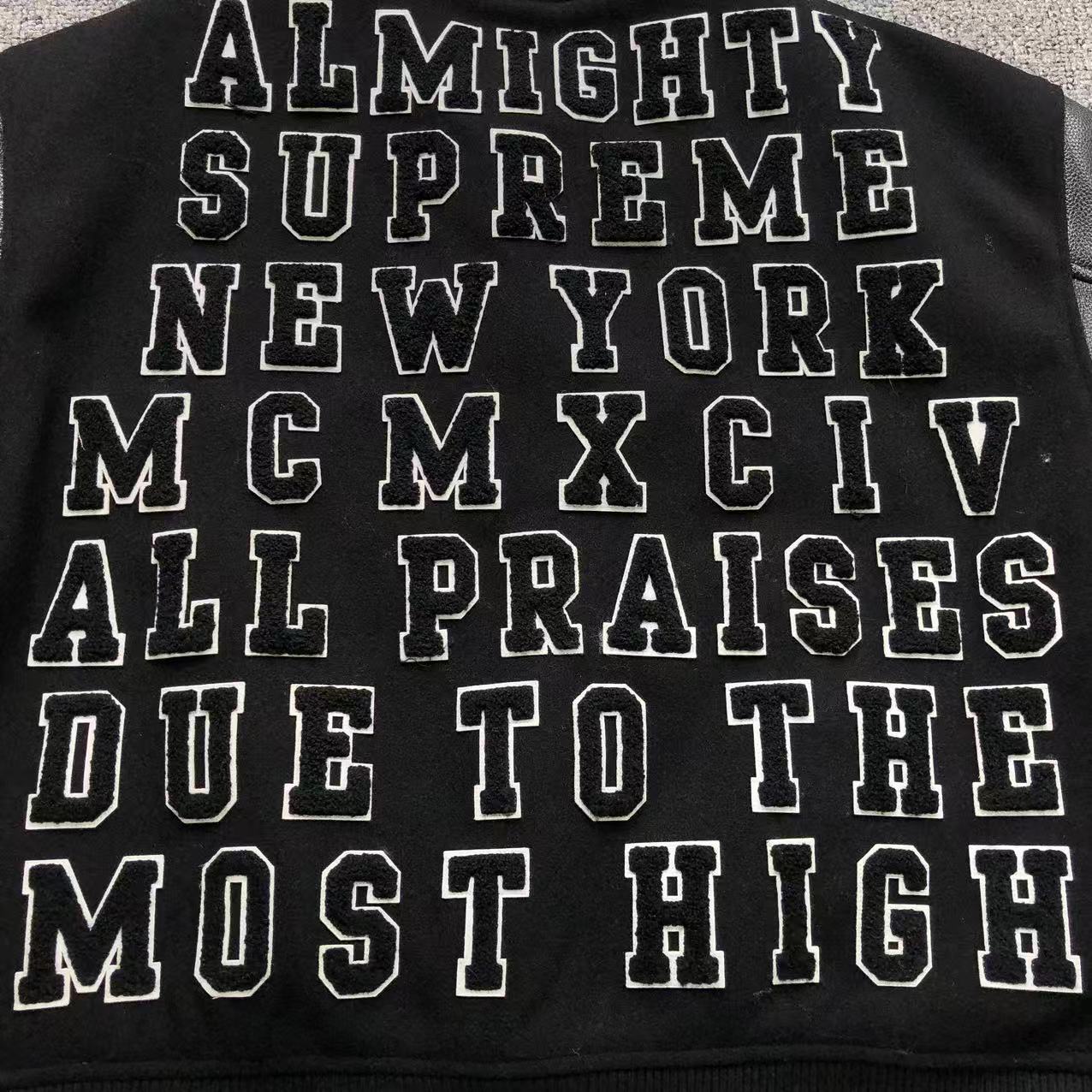 Campera Supreme Praises Negra