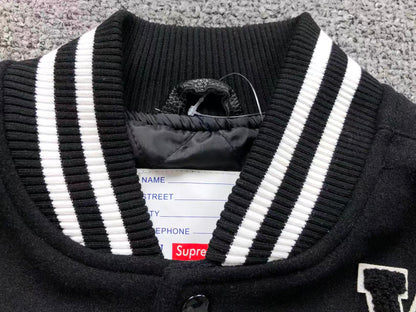 Campera Supreme Praises Negra