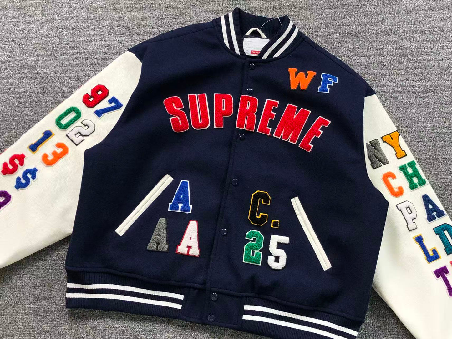 Campera Supreme Praises Azul