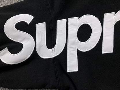 Buzo Supreme Satin Appliqué Negro
