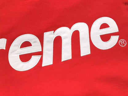 Buzo Supreme Satin Appliqué Rojo