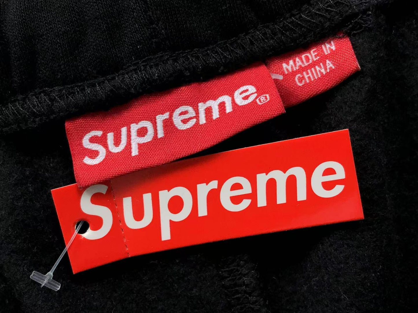 Pantalón Supreme Satin Appliqué Negro