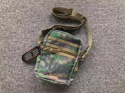 supreme-shoulder-bag-ss24-green-camo-Drip Store Argentina