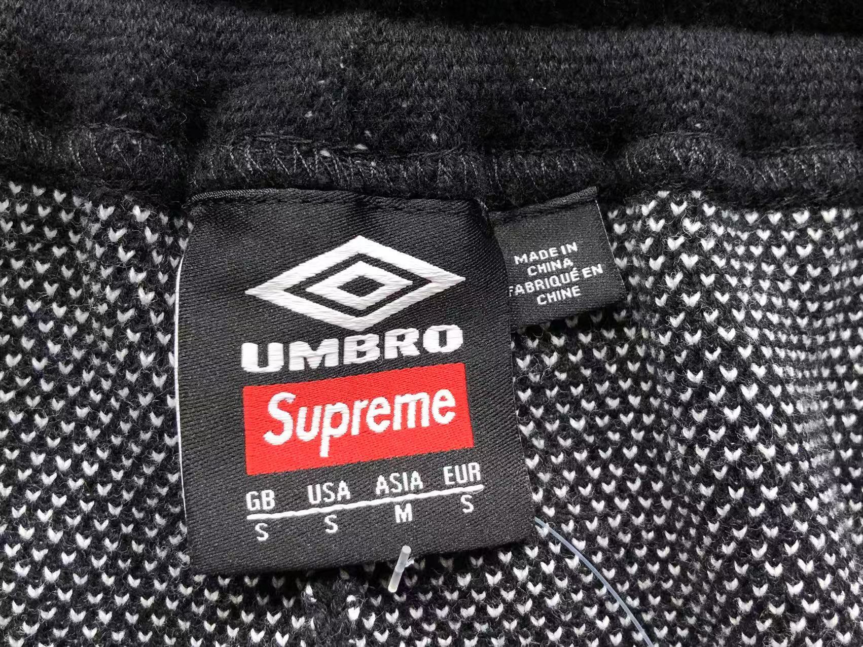 Short Supreme Umbro Knit Soccer Celeste - Drip Store Argentina