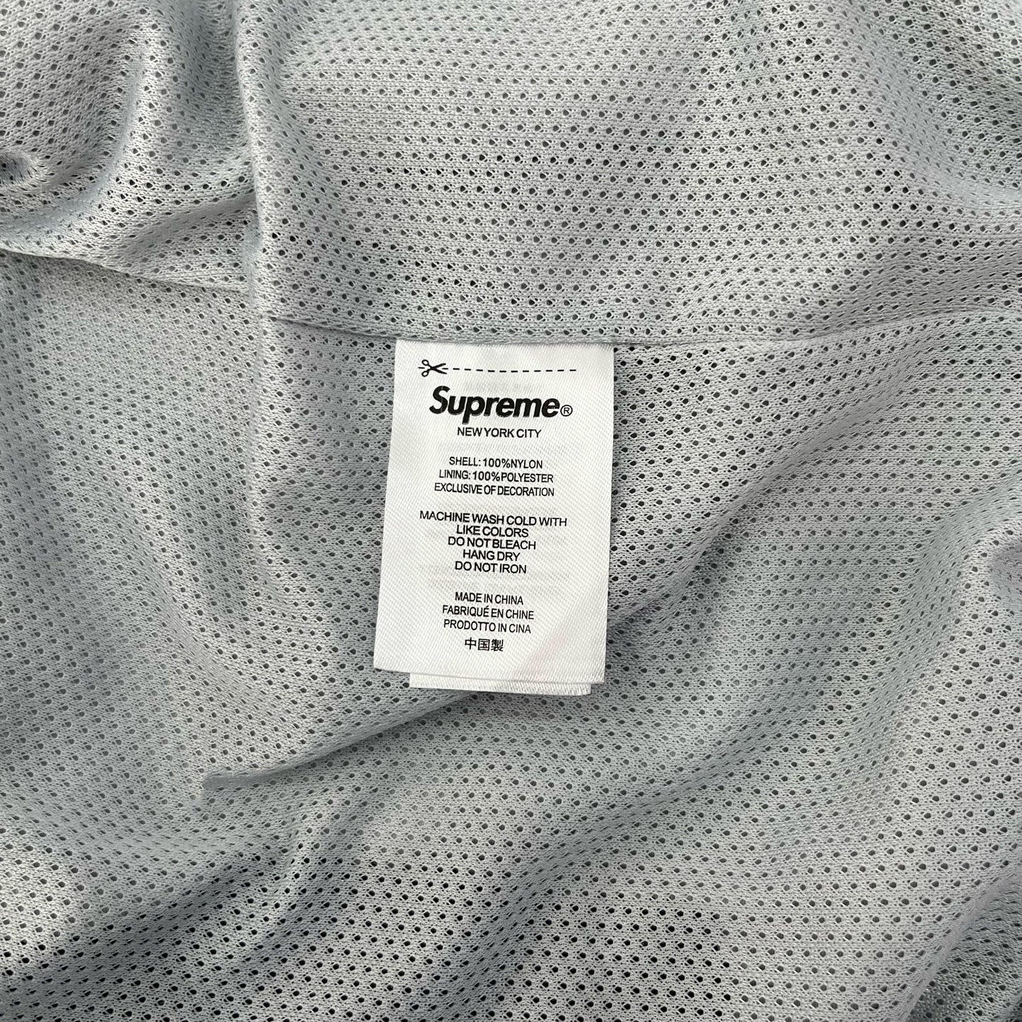 Campera Supreme Umbro Gris