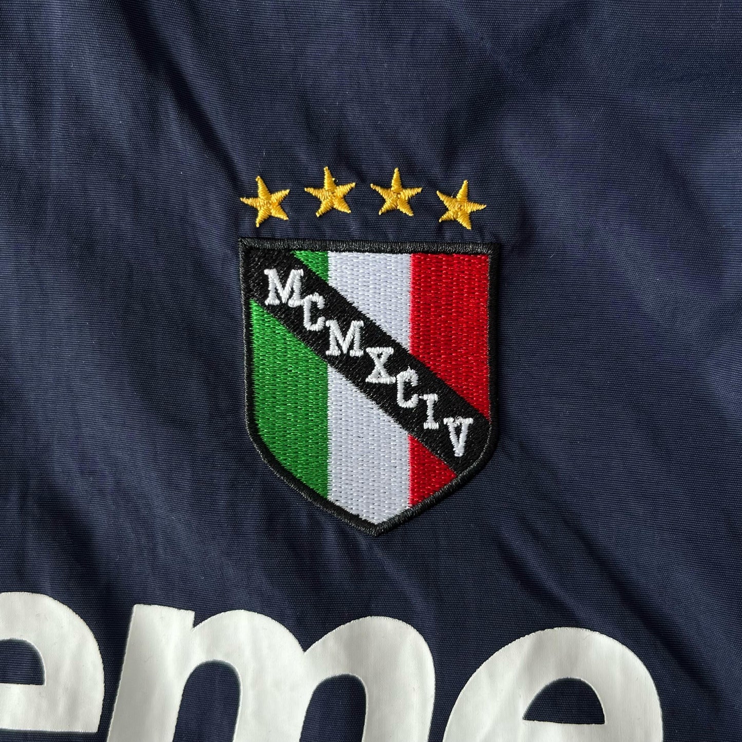 Campera Supreme Umbro Azul