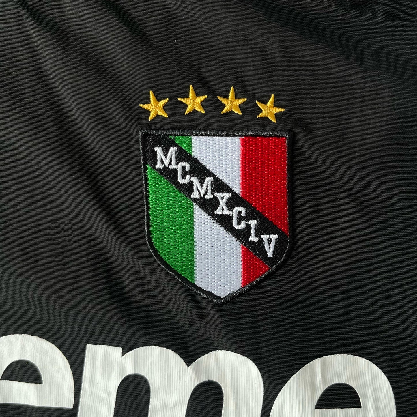 Conjunto Supreme Umbro Negro