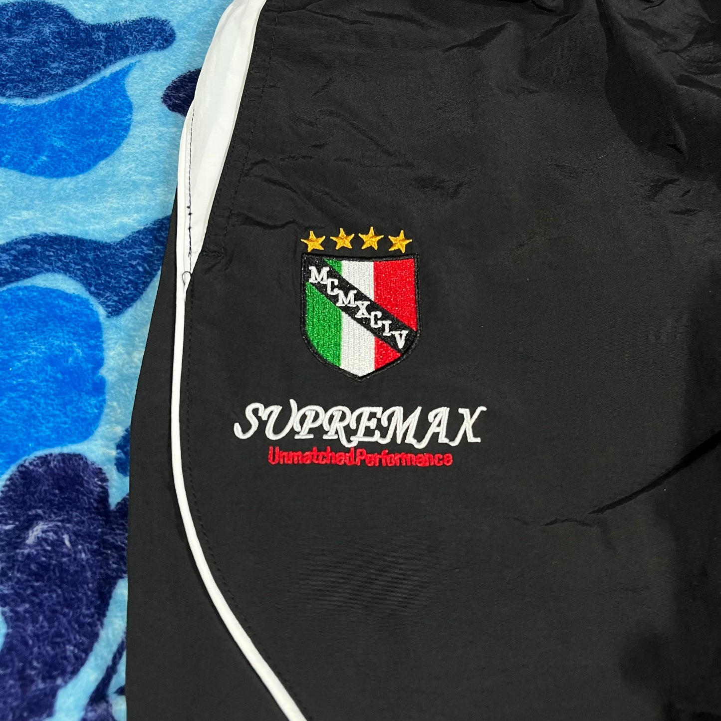 Conjunto Supreme Umbro Negro